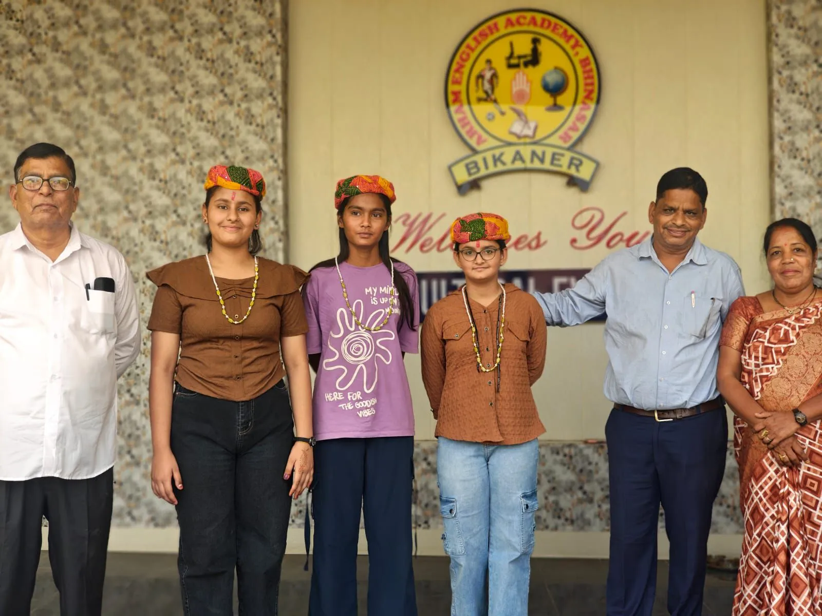 अर्हम इंग्लिश अकैडमी का शानदार परीक्षा परिणाम, 10वीं में 100% रिजल्ट