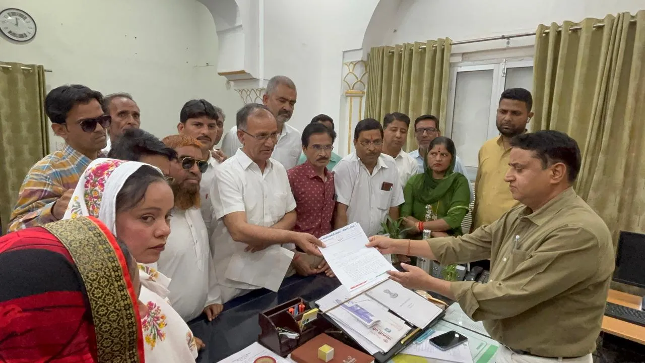 बीकानेर: शहर की समस्याओं को लेकर कांग्रेस का चार सूत्रीय ज्ञापन, प्रशासन को दी चेतावनी, देखे वीडियो