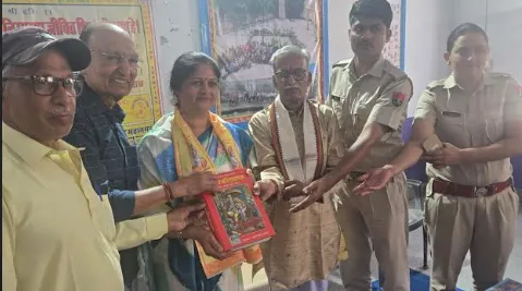 शिक्षा के साथ संस्कार जरुरी -- डॉ महेश शर्मा