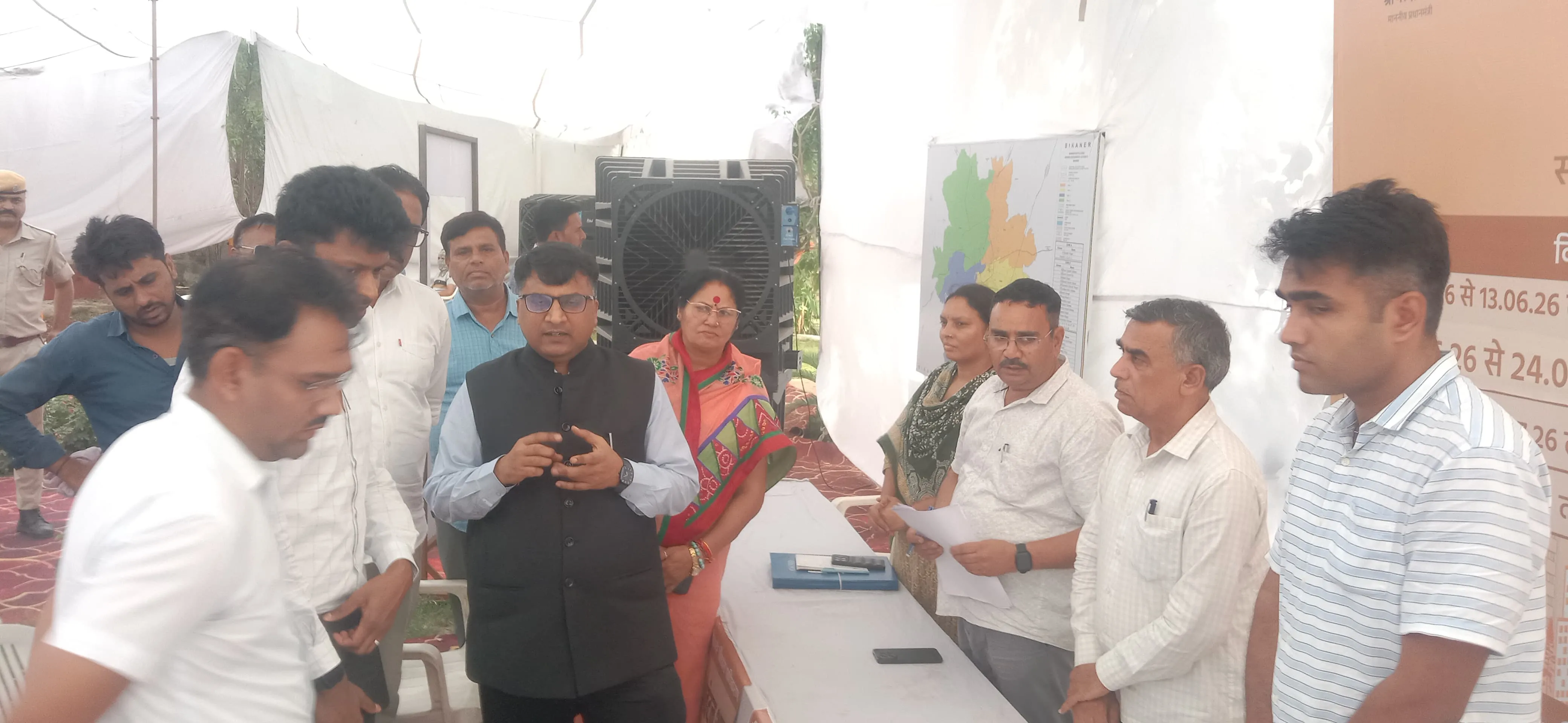 शहरी सेवा शिविर : जिला कलेक्टर एवं बीडीए अध्यक्ष ने किया शिविर का निरीक्षण