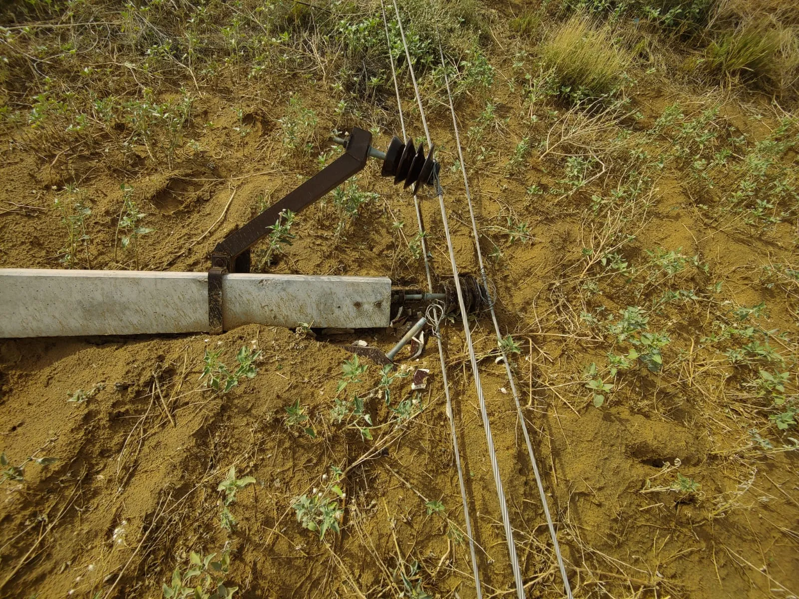 5 दिन से अंधेरे में डूबा सोवा गांव, ग्रामीणों ने बिजली विभाग पर लापरवाही का लगाया आरोप