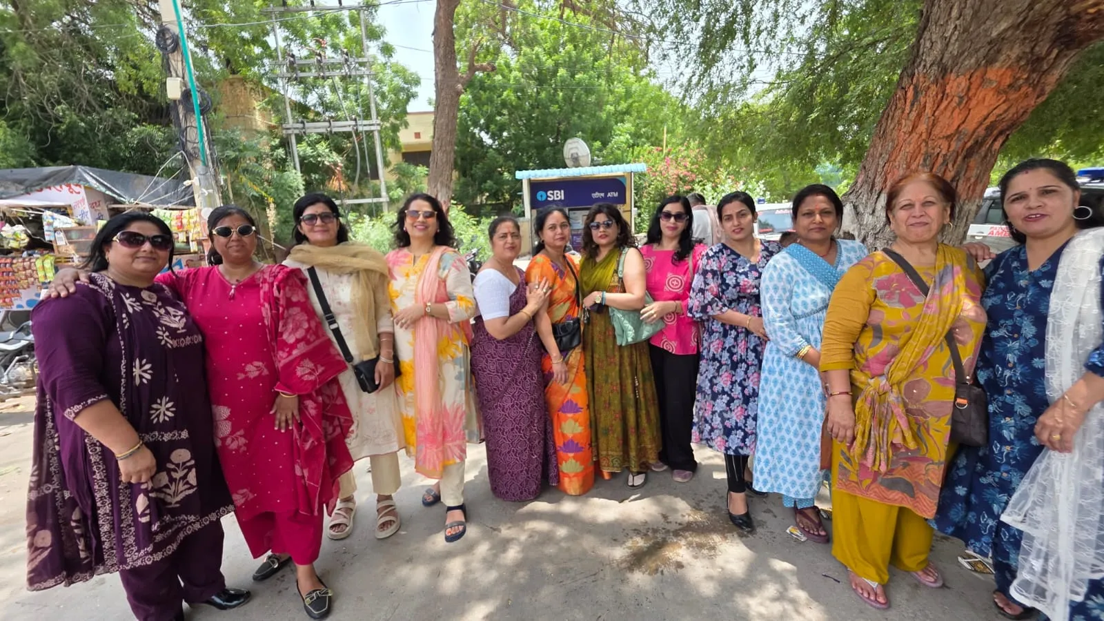 निर्जला एकादशी पर We Are Foundation एवं जोड़बीड़ भैरूनाथ स्माइल ग्रुप ने किया शरबत सेवा कार्यक्रम