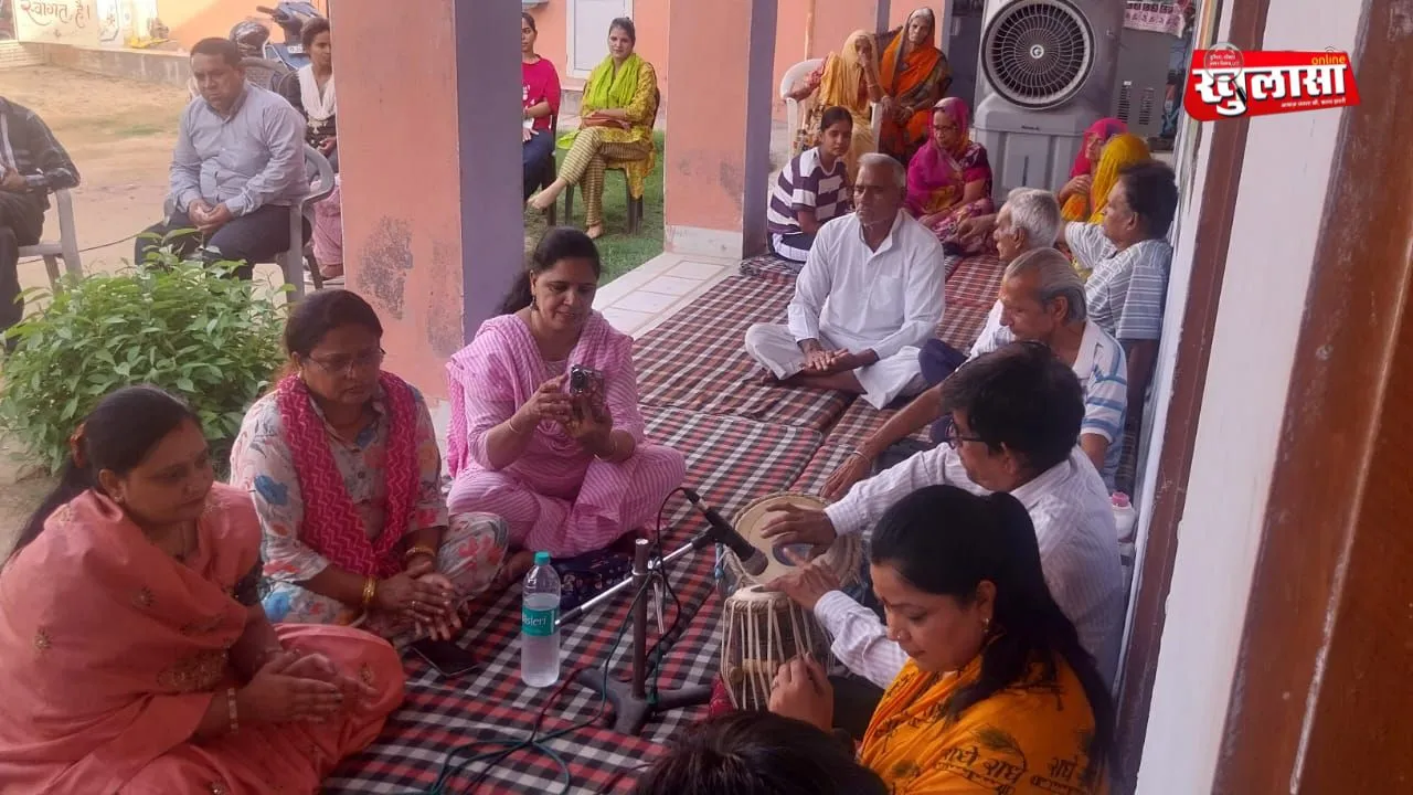 "प्रभु आपकी कृपा से..." भजनों से गूंजा वृद्ध आश्रम, बुजुर्ग बोले - आज किसी ने हमें याद किया