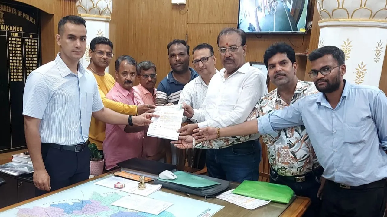 निर्जला एकादशी पर श्री लक्ष्मीनाथ मंदिर में विभिन्न व्यवस्थाओं हेतु समिति ने दिया  ज्ञापन
