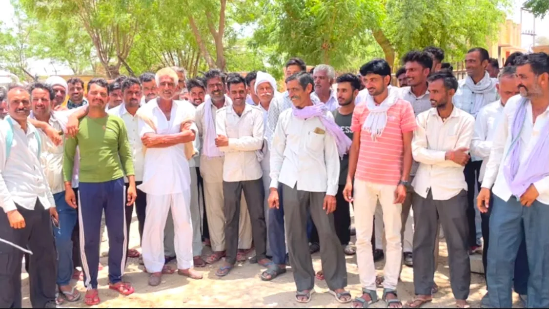 दो महीने से बिजली संकट: RD 750 जीएसएस पर किसानों का प्रदर्शन, बोले- अब नहीं हुआ समाधान तो करेंगे बड़ा आंदोलन