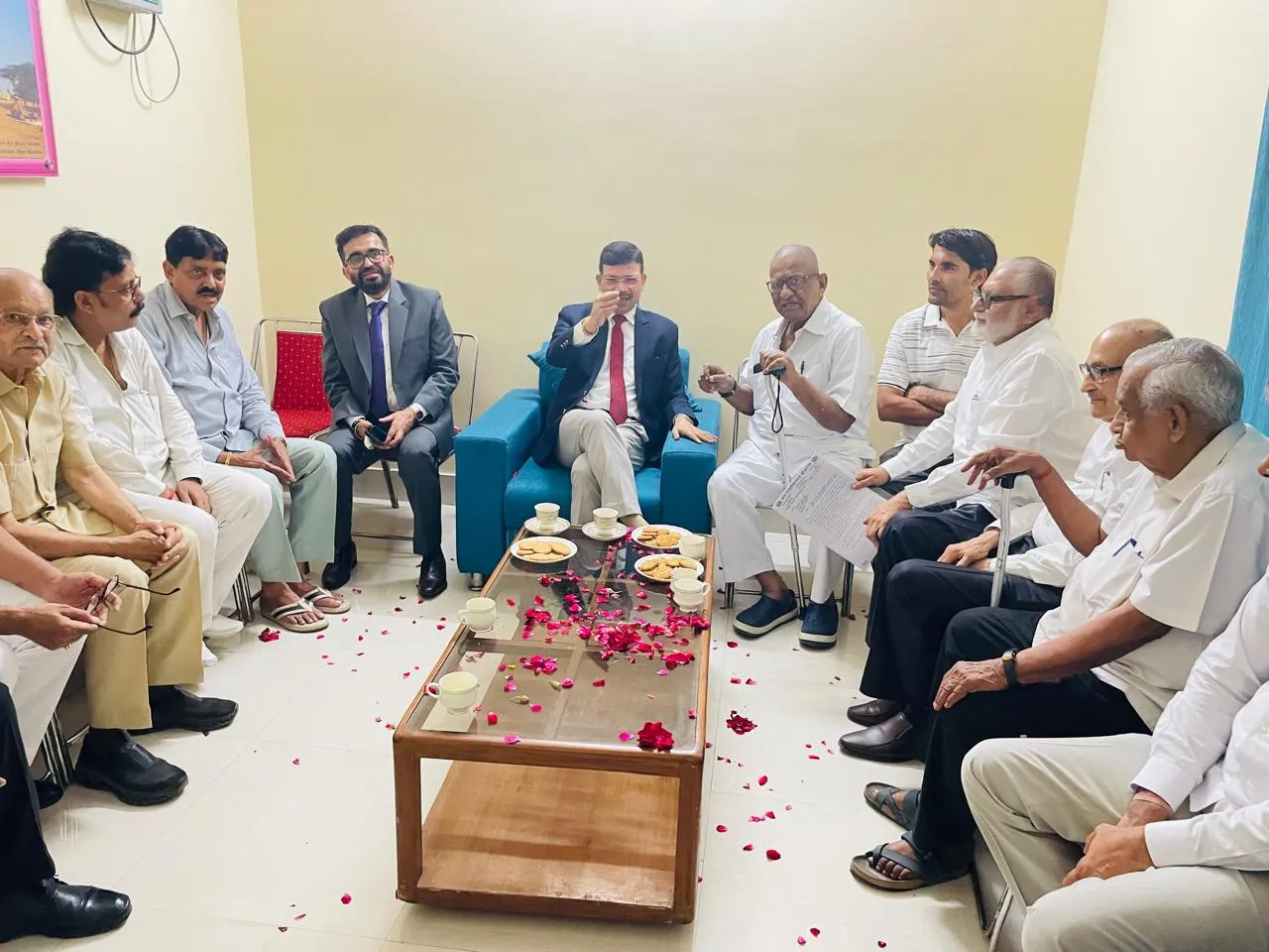 बीकानेर में हाईकोर्ट की सर्किट बेंच की मांग: बार एसोसिएशन ने न्यायाधिपति बंसल को सौंपा ज्ञापन, चैंबर्स व विशेष न्यायालयों के क्षेत्राधिकार विस्तार की भी मांग