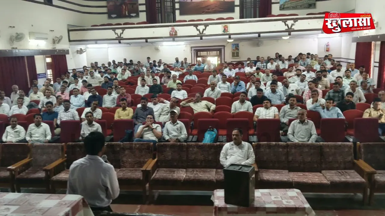 मतदान अधिकारियों और प्रथम सहायक मतदान अधिकारियों का प्रशिक्षण आयोजित