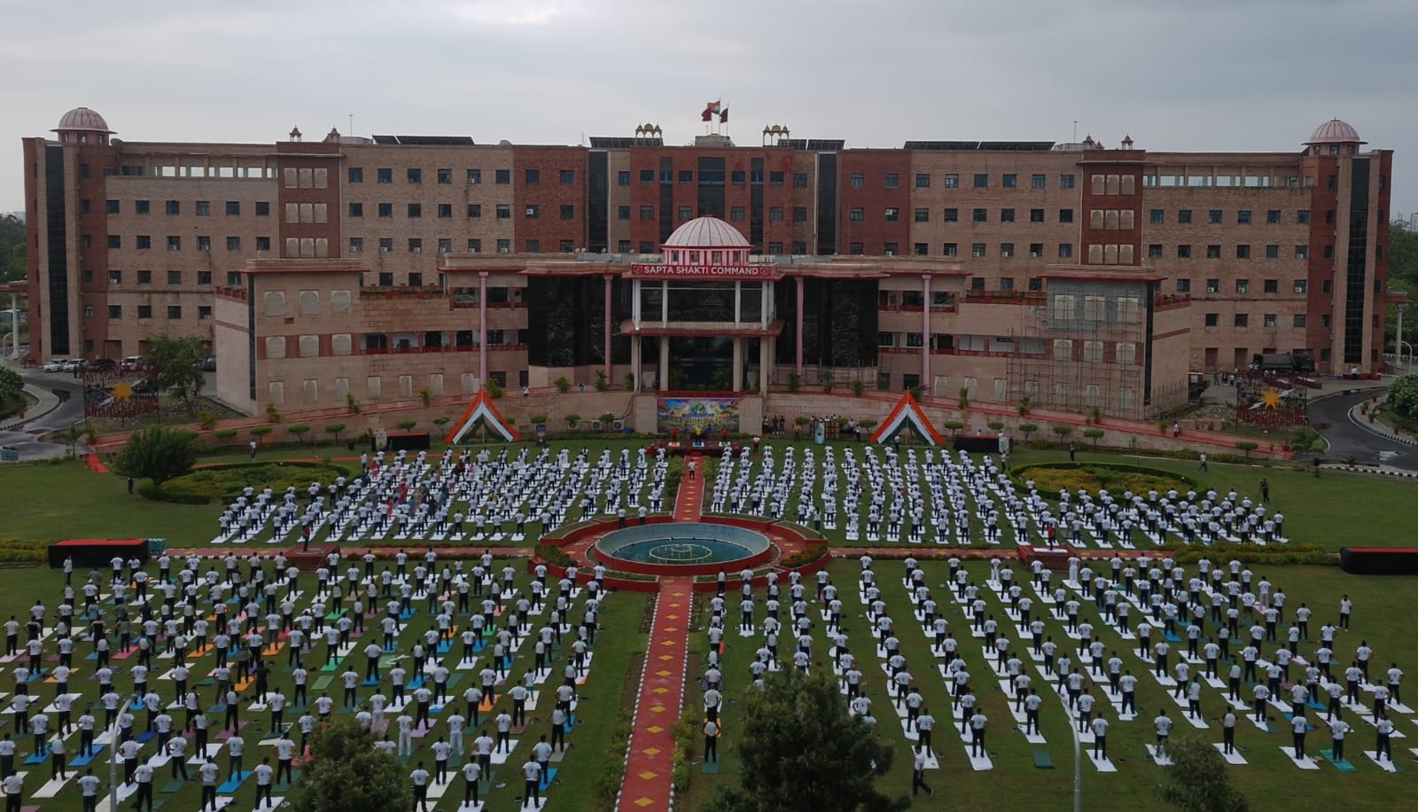 सप्त शक्ति कमांड में अंतर्राष्ट्रीय योग दिवस 2026 का भव्य आयोजन: 1,000 से अधिक प्रतिभागियों ने किया योग अभ्यास